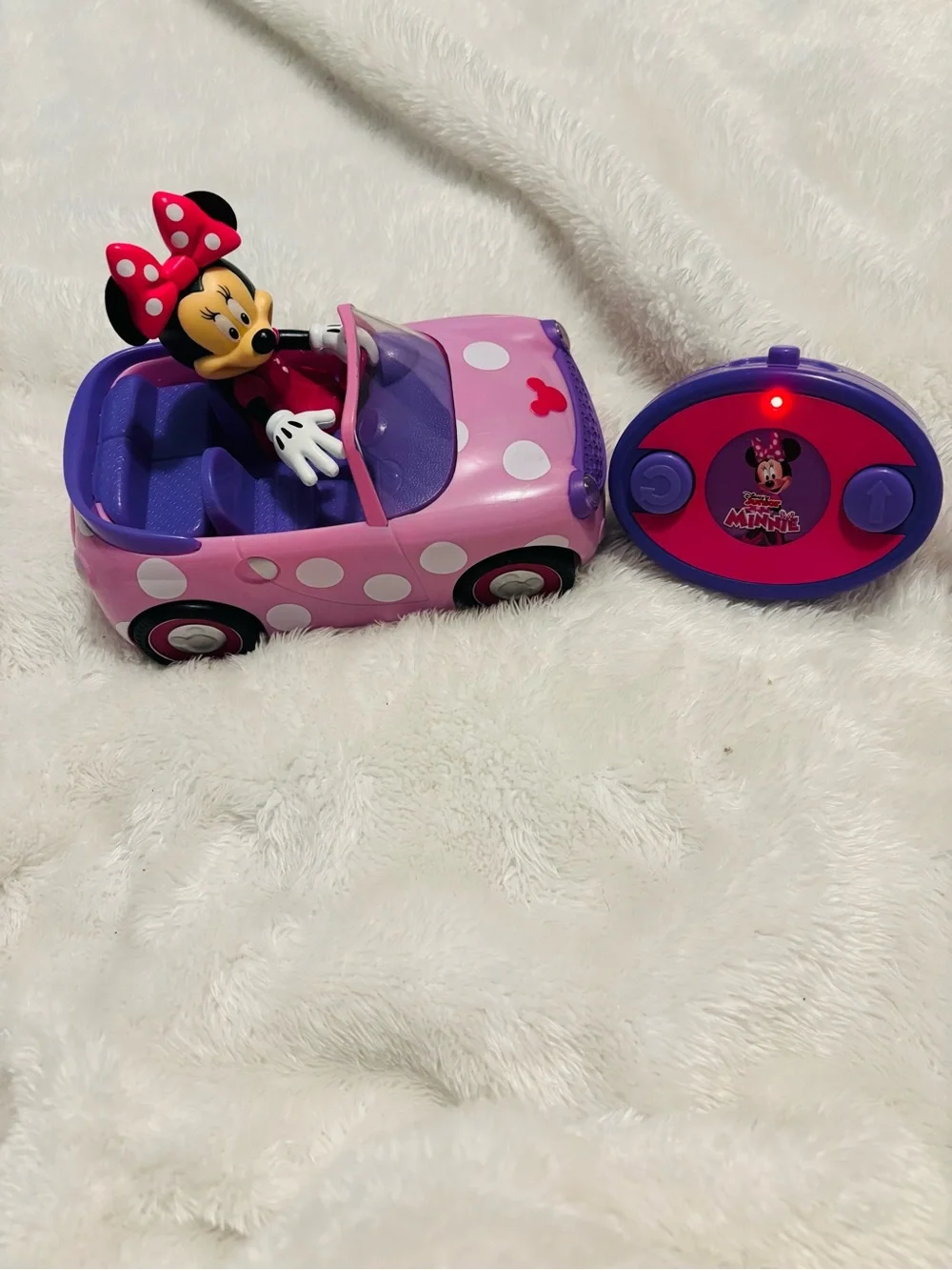 Disney Minnie Mouse Pink and Purple Remote Control Convertible
